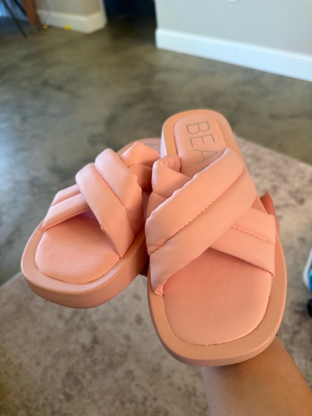 Women’s pink Crossband Slide Sandal - Picture 2 of 3